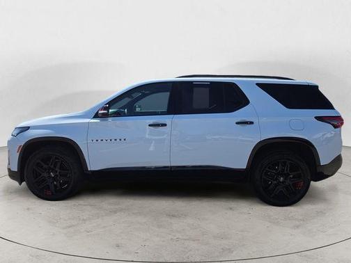 Summit White 2023 Chevrolet Traverse Premier