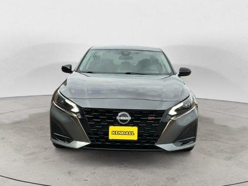 Gun Metallic 2025 Nissan Altima SR