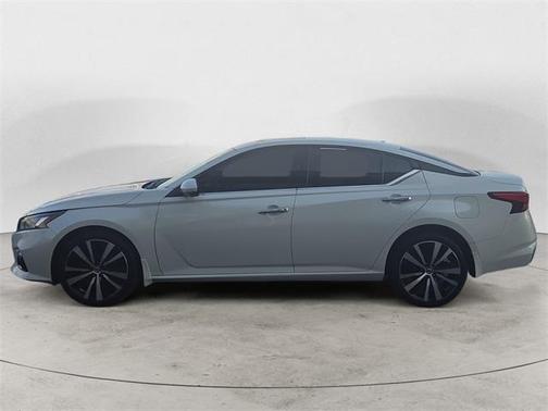 2021 Nissan Altima 2.5 Platinum