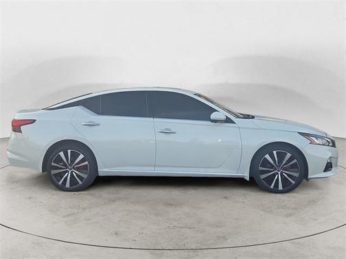 2021 Nissan Altima 2.5 Platinum