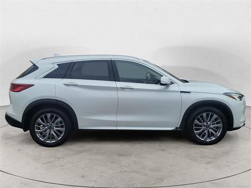 2024 INFINITI QX50 Luxe