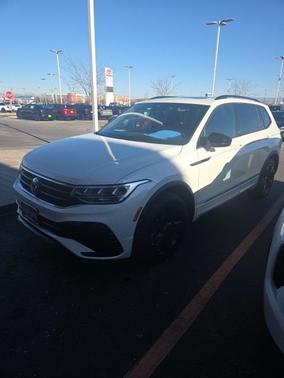 2023 Volkswagen Tiguan 2.0T SE R-Line Black