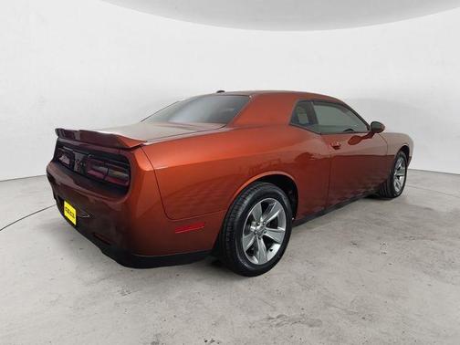 Sinamon Stick 2021 Dodge Challenger SXT