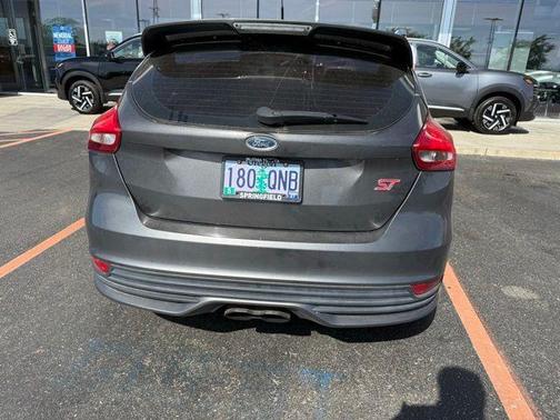Magnetic 2015 Ford Focus ST Base