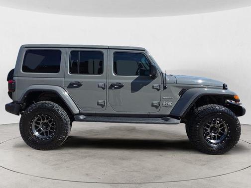 Sting Gray Clearcoat 2022 Jeep Wrangler Unlimited Sahara