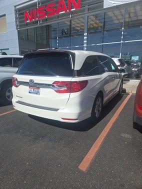 White 2018 Honda Odyssey EX-L