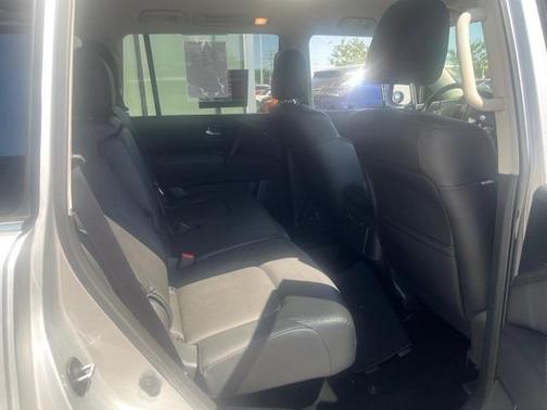 2024 Nissan Armada SV