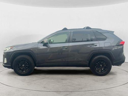 Magnetic Gray Metallic 2019 Toyota RAV4 XLE Premium