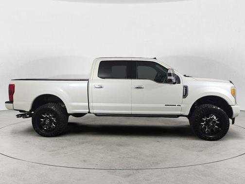 White Platinum Clearcoat Metallic 2019 Ford F-250 Platinum