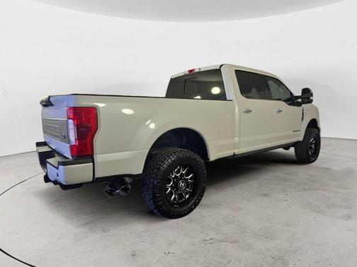 White Platinum Clearcoat Metallic 2019 Ford F-250 Platinum