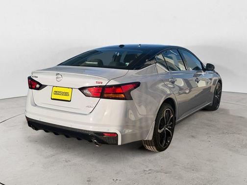 Super Black 2026 Nissan Altima SR
