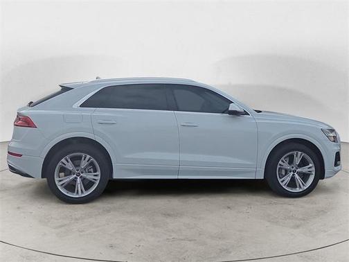 2023 Audi Q8 55 Premium