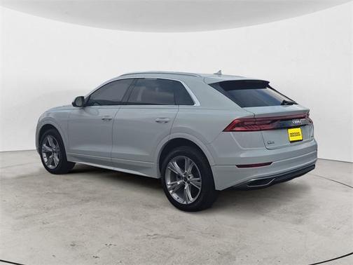 2023 Audi Q8 55 Premium
