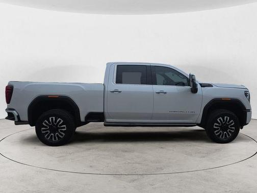 White Frost 2025 GMC Sierra 3500 Denali Ultimate