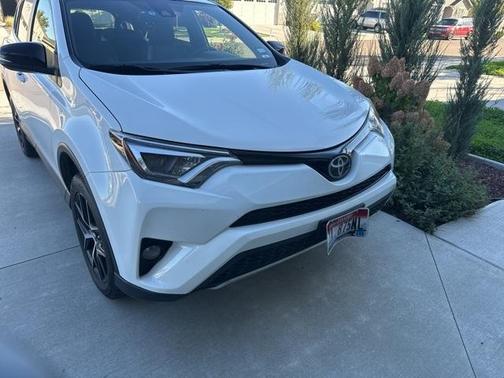 2018 Toyota RAV4 SE