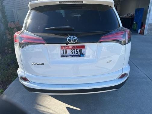 2018 Toyota RAV4 SE