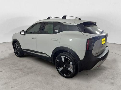 Aspen White Tri 2025 Nissan Kicks SR