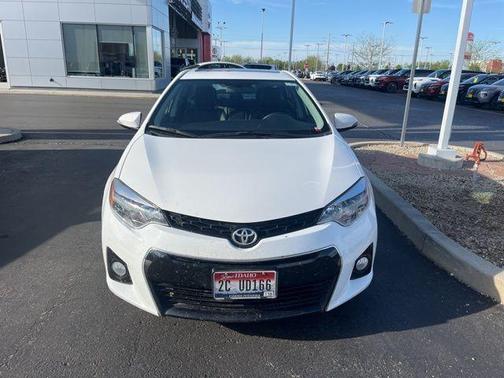 Super White 2016 Toyota Corolla S Plus