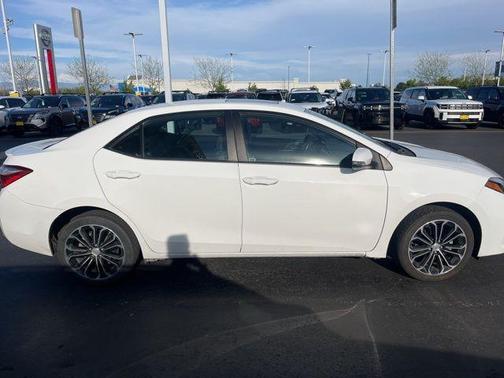 Super White 2016 Toyota Corolla S Plus