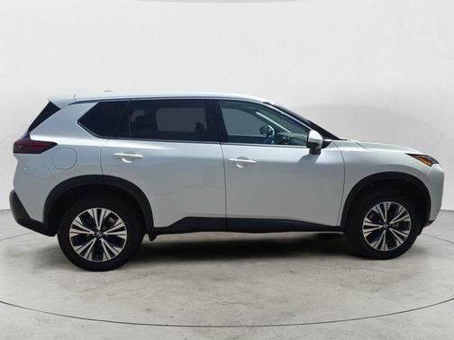 Pearl White 2021 Nissan Rogue SV