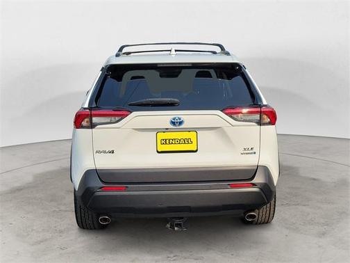 2019 Toyota RAV4 Hybrid XLE