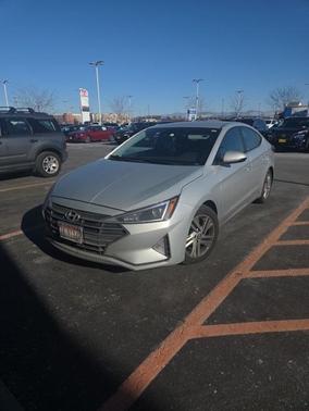 2019 Hyundai ELANTRA SEL