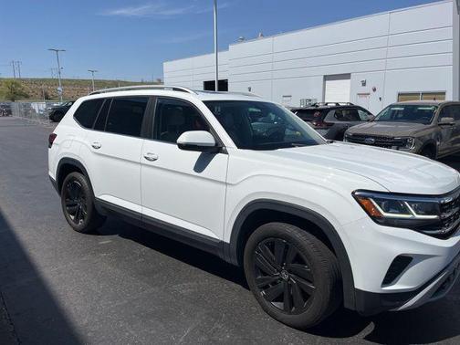 Pure White 2021 Volkswagen Atlas 3.6 V6 SEL