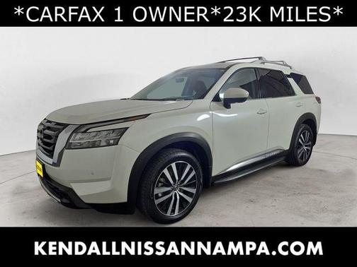 White 2023 Nissan Pathfinder Platinum