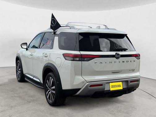 2023 Nissan Pathfinder Platinum
