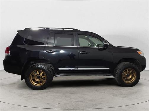 2020 Toyota Land Cruiser Base