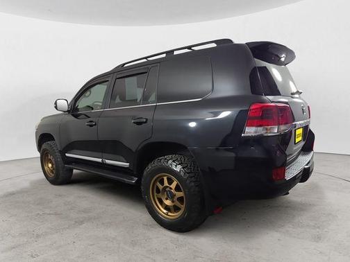 2020 Toyota Land Cruiser Base