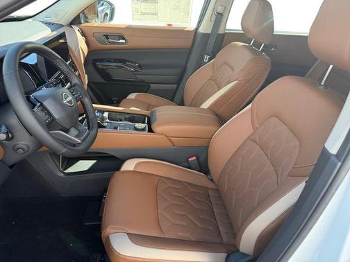 White / Black 2026 Nissan Pathfinder Platinum