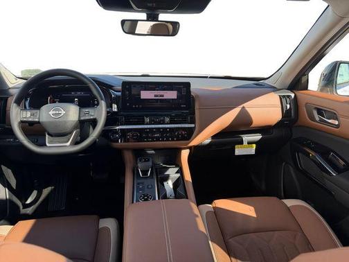 White / Black 2026 Nissan Pathfinder Platinum