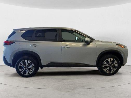 Brilliant Silver Metallic 2023 Nissan Rogue SV