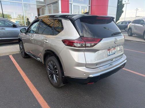 2t Chpn Blk Roo 2024 Nissan Rogue Platinum