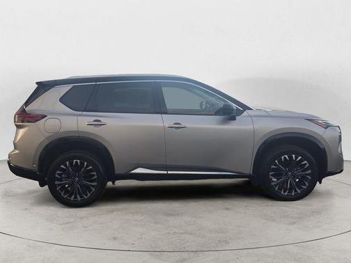 2t Chpn Blk Roo 2024 Nissan Rogue Platinum