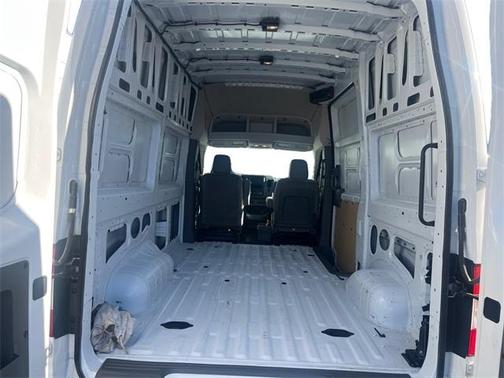 2021 Nissan NV Cargo NV2500 HD S V6/S V8