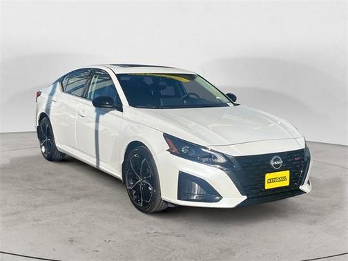 2025 Nissan Altima SR