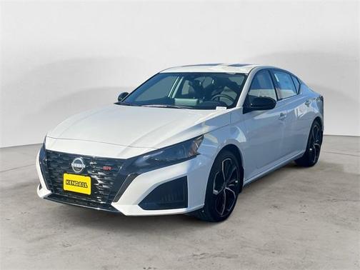 2025 Nissan Altima SR