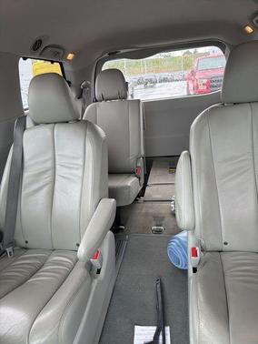 2013 Toyota Sienna XLE