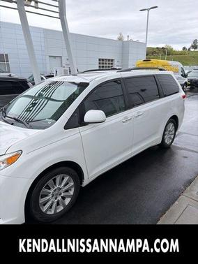 2013 Toyota Sienna XLE