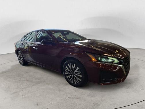 Garnet Pearl 2024 Nissan Altima 2.5 SV