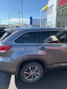 Predawn Gray Mica 2019 Toyota Highlander Hybrid XLE