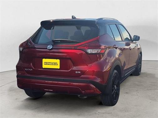 2021 Nissan Kicks SR
