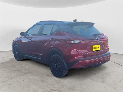 2021 Nissan Kicks SR