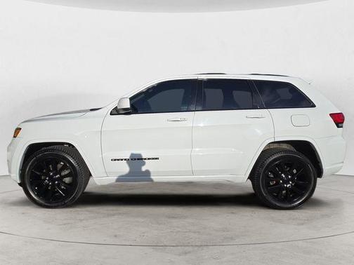 Bright White Clearcoat 2019 Jeep Grand Cherokee Altitude