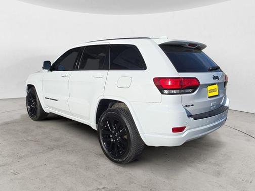 Bright White Clearcoat 2019 Jeep Grand Cherokee Altitude