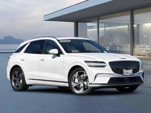 Uyuni White 2025 Genesis Electrified GV70 Advanced