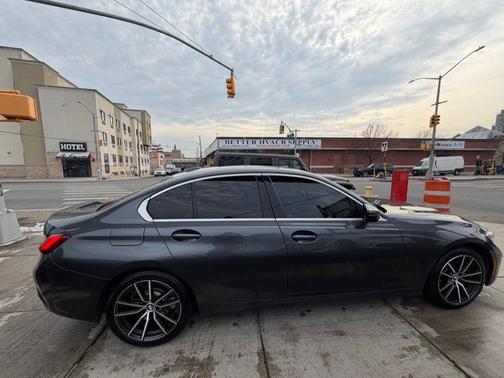 2020 BMW 330 i