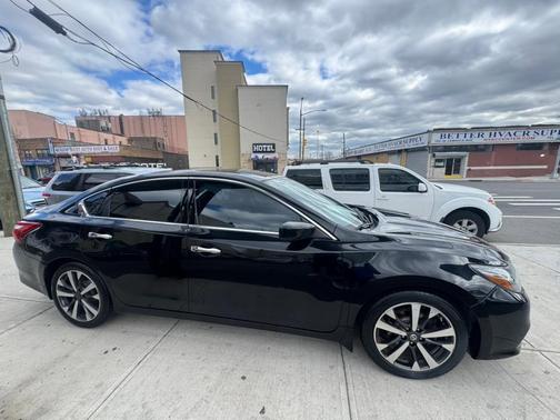 2017 Nissan Altima 2.5 SR